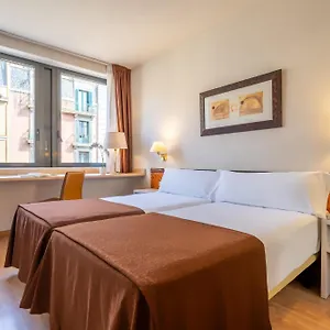 Otel Glories